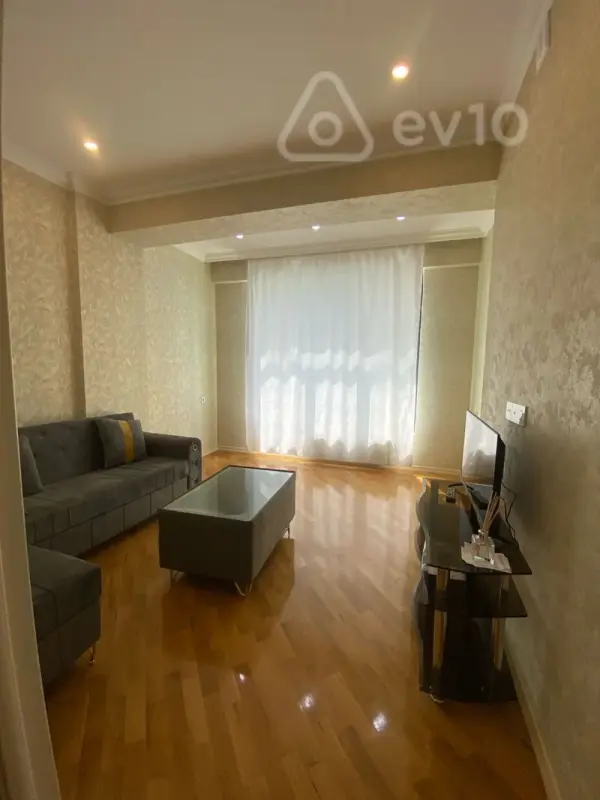 Kirayə verilir 3 otaqlı yeni tikili 70 m²
