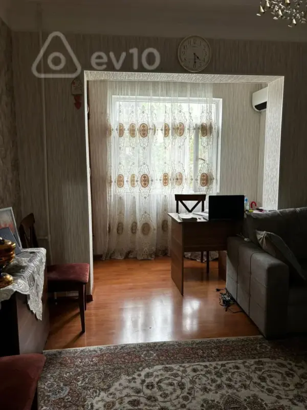 Kirayə verilir 2 otaqlı köhnə tikili 45 m²
