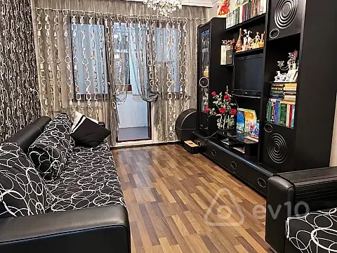 Kirayə verilir 2 otaqlı köhnə tikili 50 m² — Bakı, Nizami 2 otaq 50.00 m²