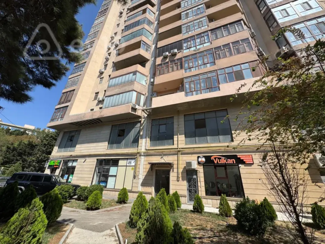 Kirayə verilir mənzil 320 m²