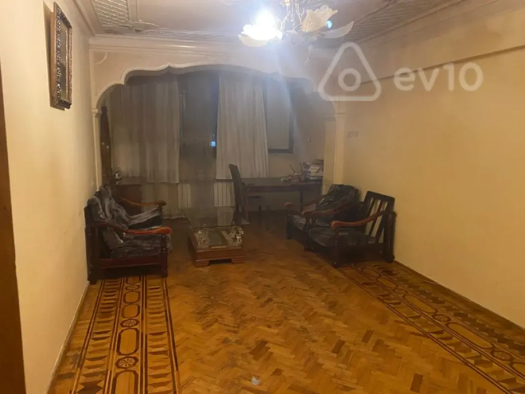 Kirayə verilir 2 otaqlı köhnə tikili 50 m²