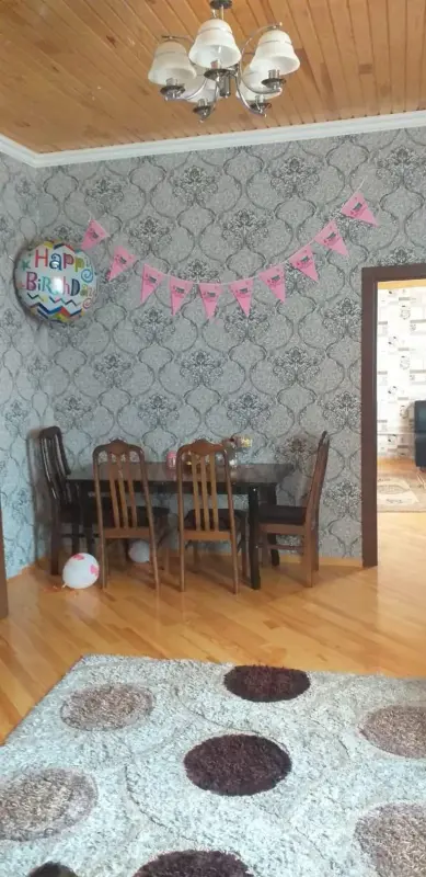 Kirayə verilir 2 otaqlı köhnə tikili 70 m²
