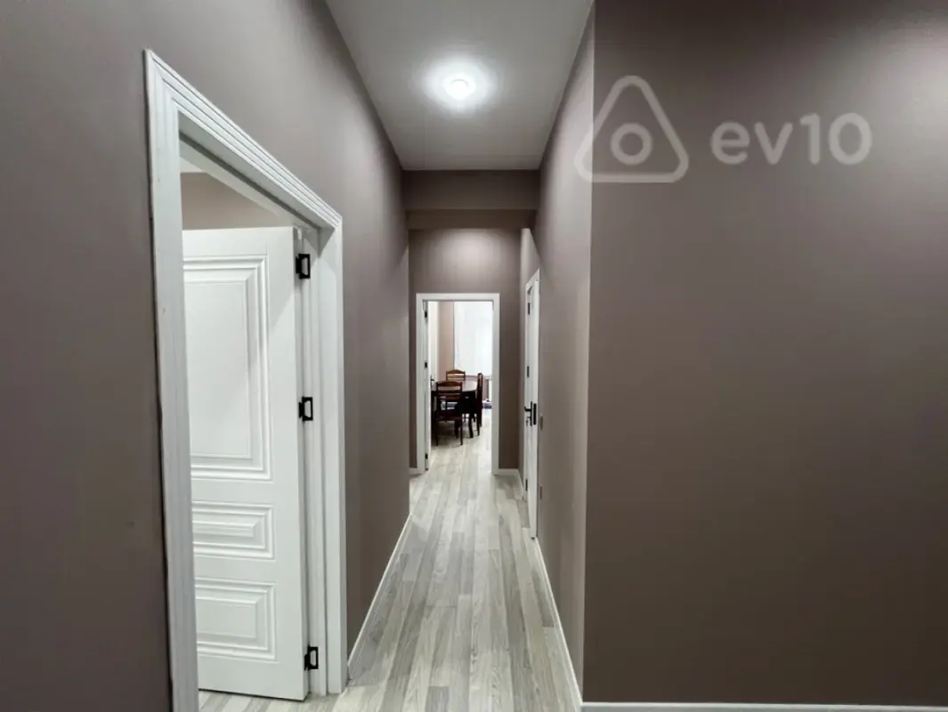 Kirayə verilir 2 otaqlı yeni tikili 78 m²