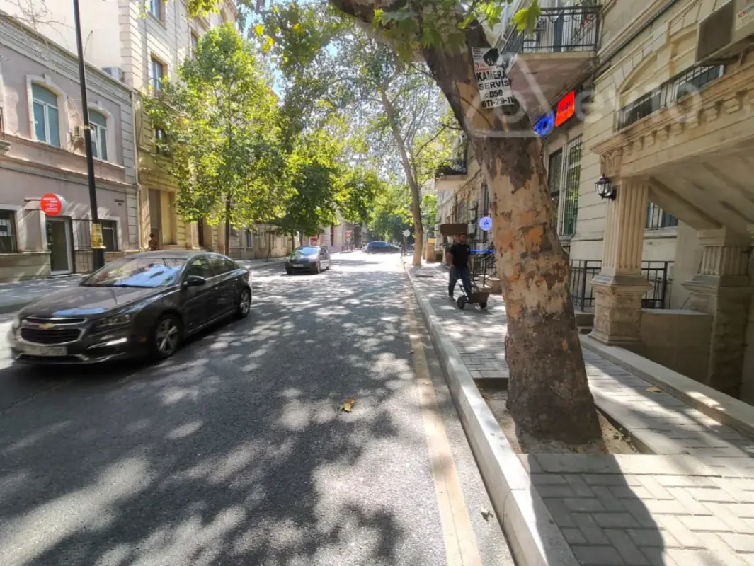 Satılır mənzil 150 m²