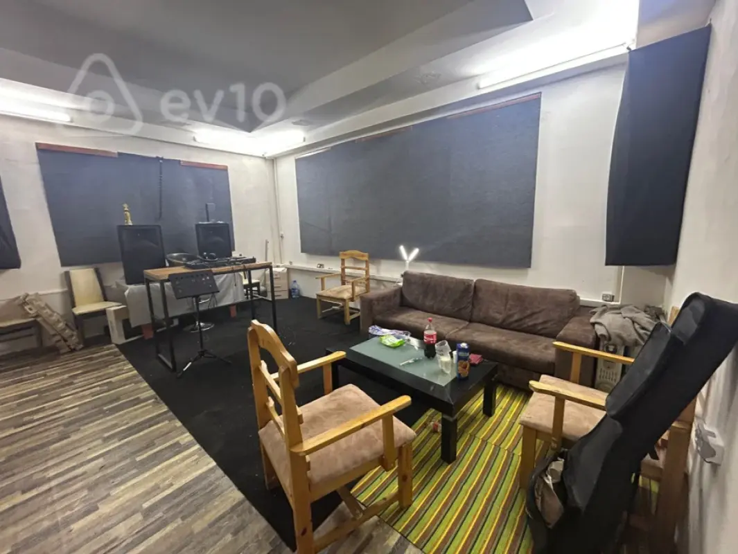 Kirayə verilir 3 otaqlı ofis 125 m²