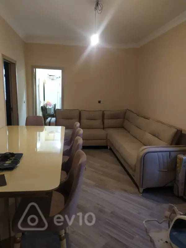 Kirayə verilir 3 otaqlı köhnə tikili 75 m²