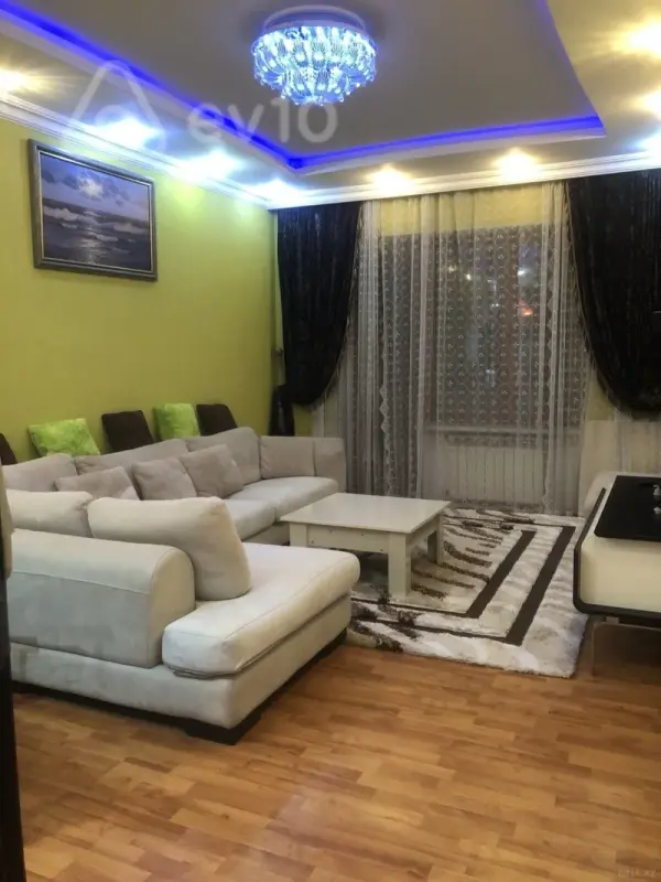 Kirayə verilir 2 otaqlı yeni tikili 60 m²
