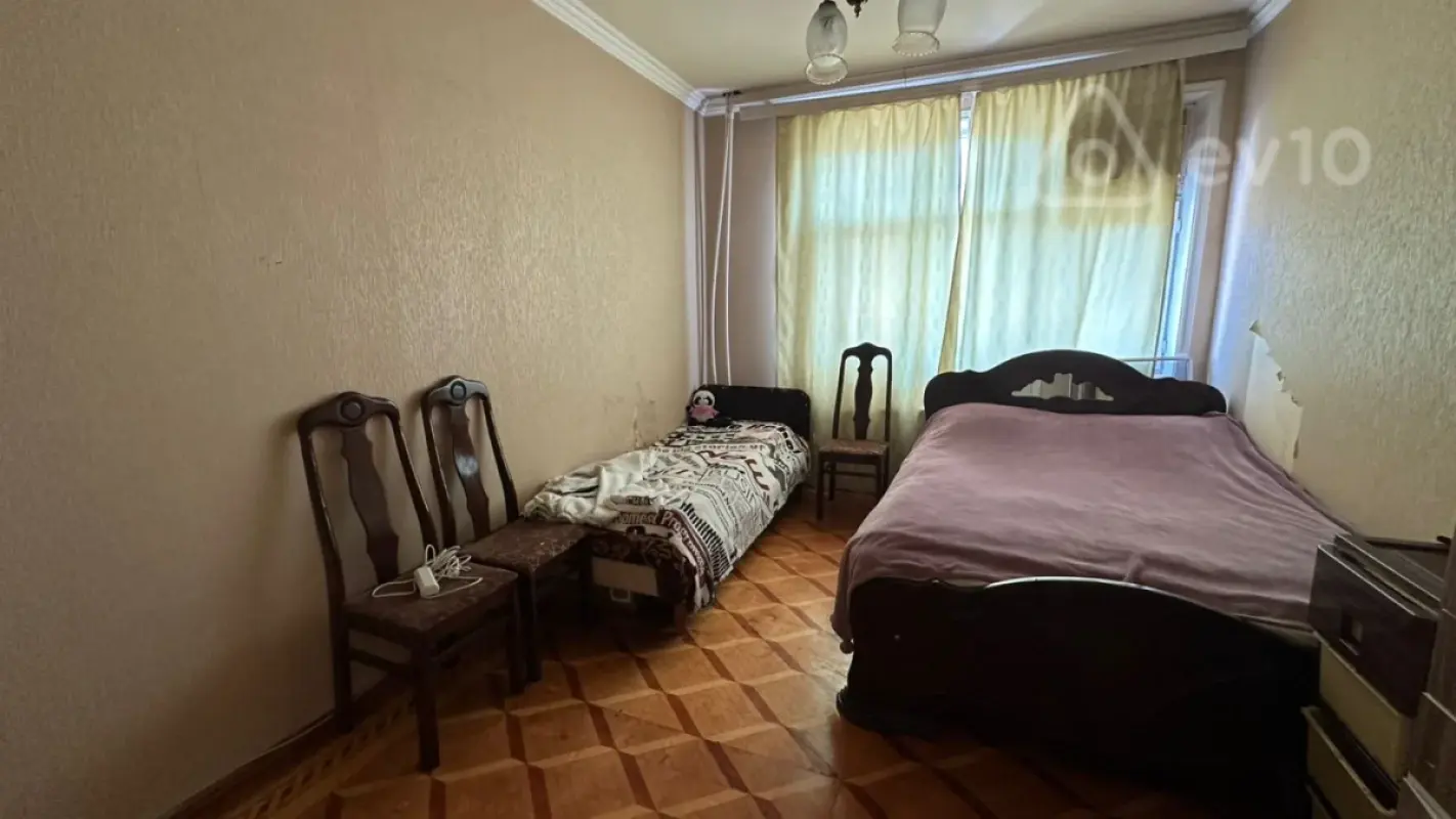 Kirayə verilir 2 otaqlı köhnə tikili 60 m²