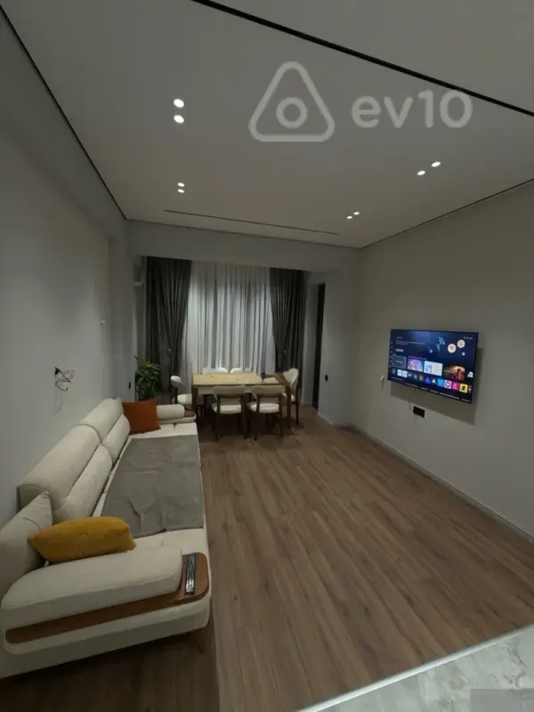 Kirayə verilir 2 otaqlı yeni tikili 70 m²