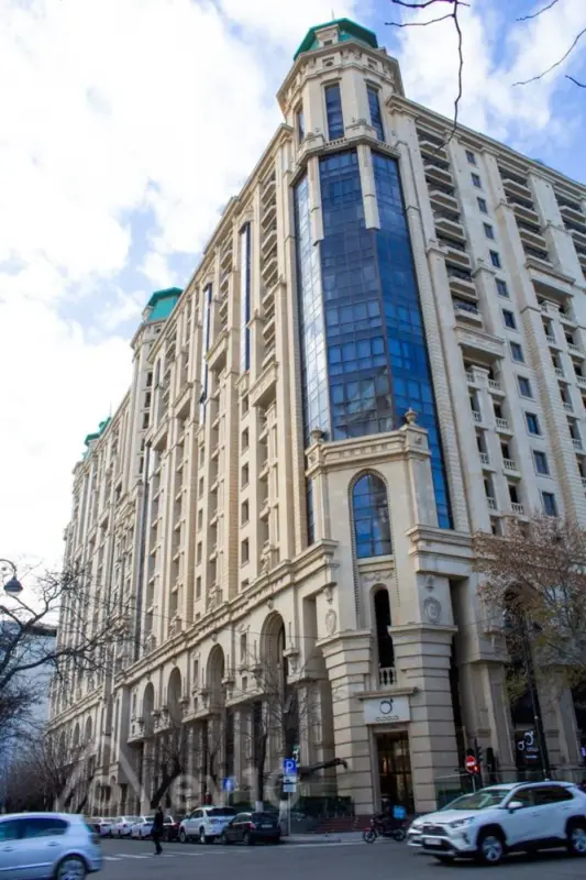 Satılır 4 otaqlı yeni tikili 212 m²