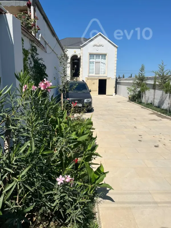Satılır 4 otaqlı həyət evi 140 m²