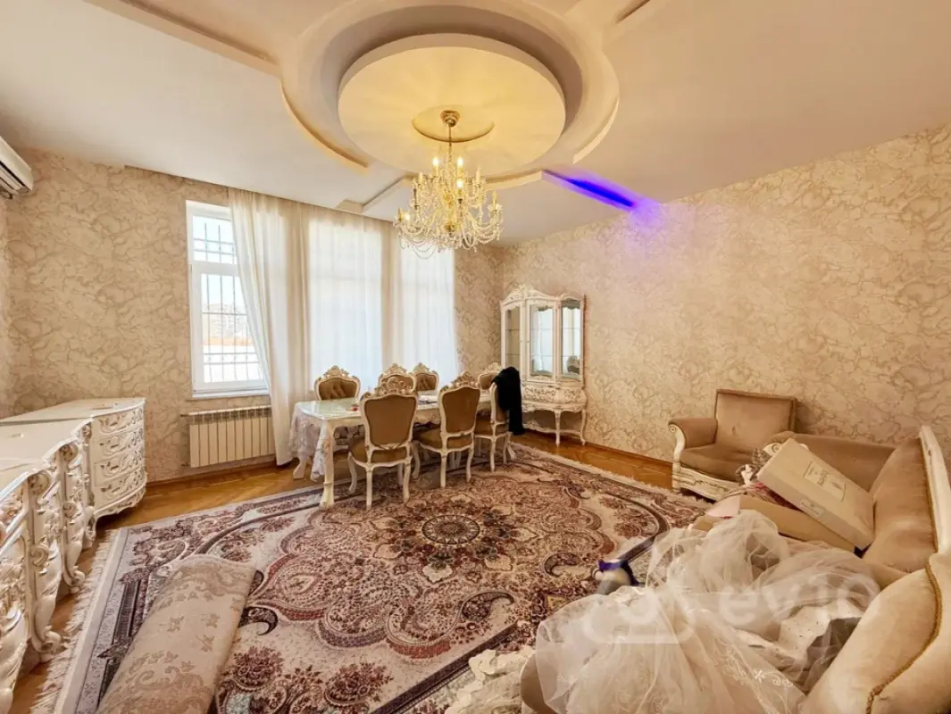 Kirayə verilir 4 otaqlı yeni tikili 100 m²