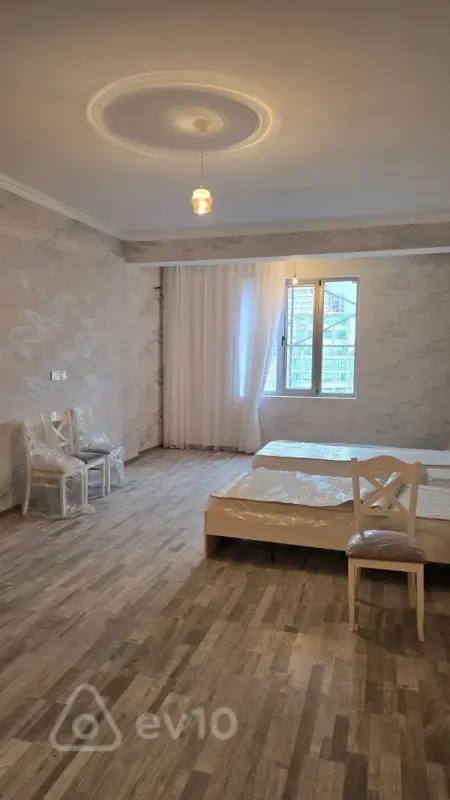 Satılır 2 otaqlı yeni tikili 72 m²