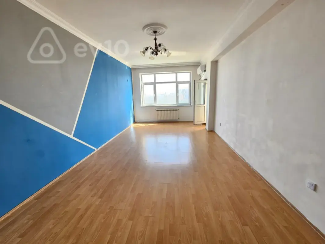 Kirayə verilir 2 otaqlı yeni tikili 120 m²