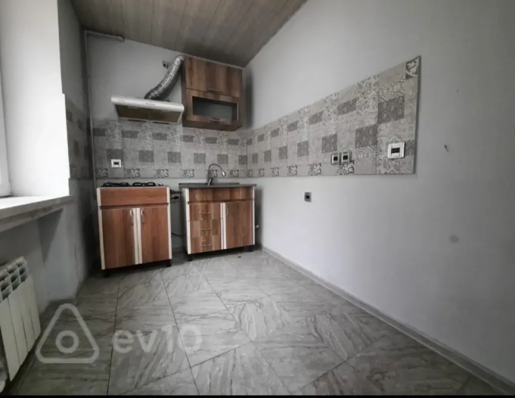 Kirayə verilir 1 otaqlı köhnə tikili 40 m²