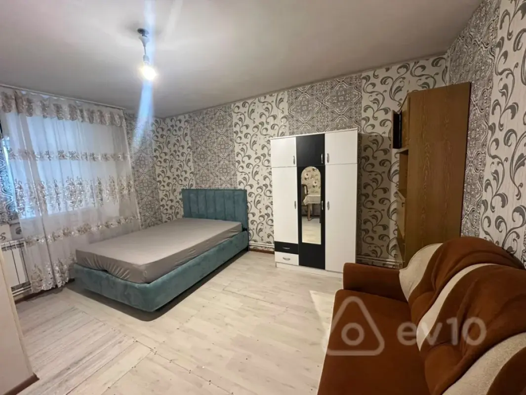 Kirayə verilir 1 otaqlı həyət evi 30 m²