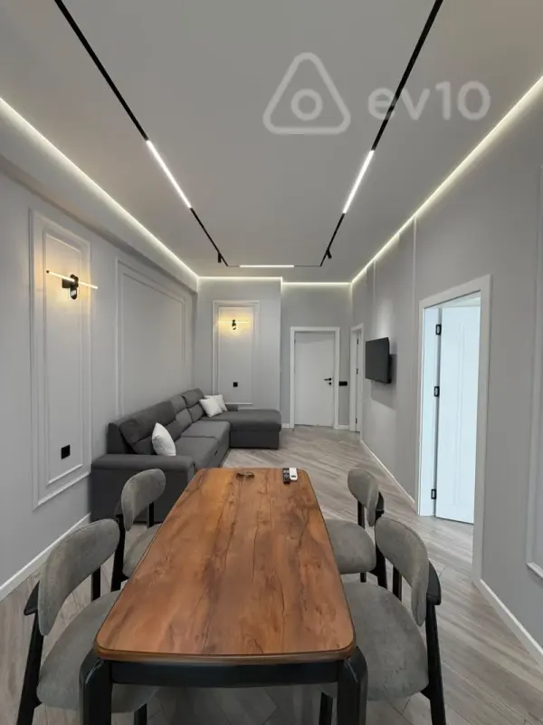 Kirayə verilir 3 otaqlı yeni tikili 90 m²