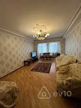 Kirayə verilir 4 otaqlı köhnə tikili 120 m² — Bakı, Nəsimi 4 otaq 120.00 m²