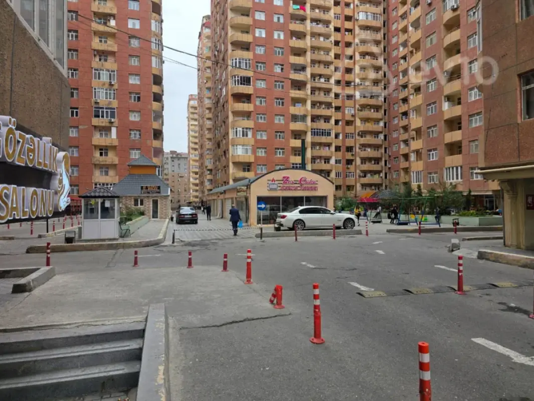 Satılır 3 otaqlı yeni tikili 132 m²