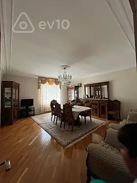 Kirayə verilir 3 otaqlı həyət evi 130 m² — Bakı, Səbail 3 otaq 130.00 m²