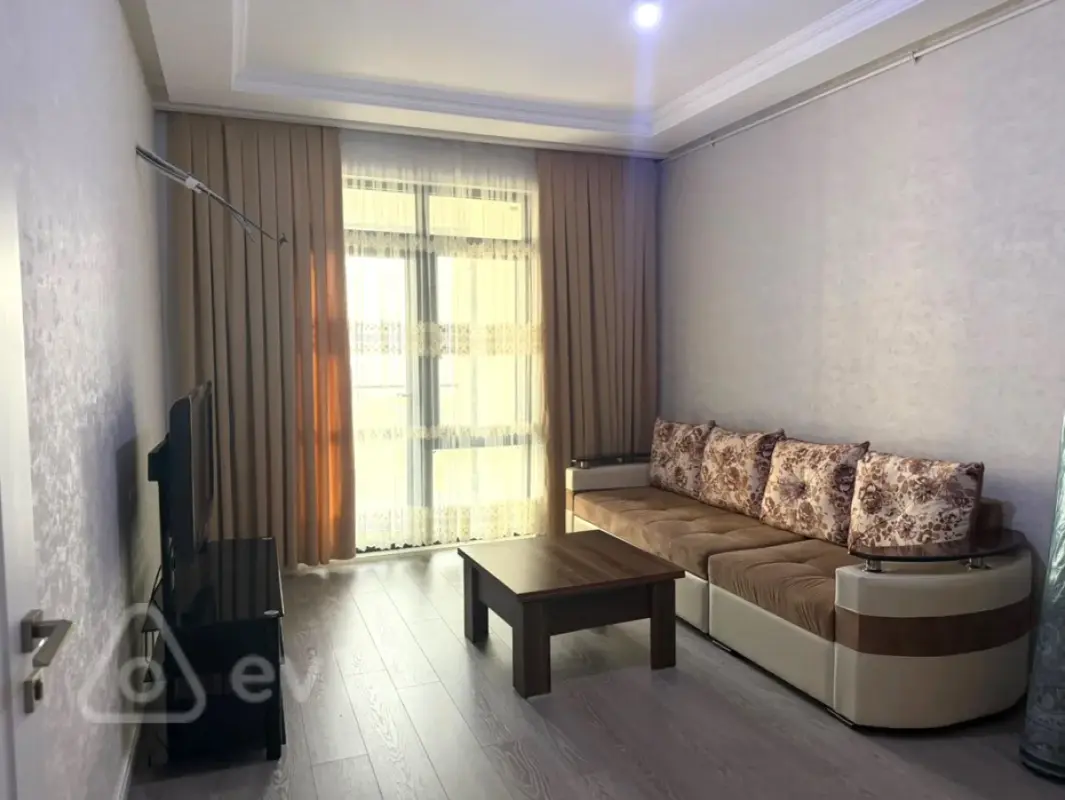 Kirayə verilir 2 otaqlı yeni tikili 60 m²