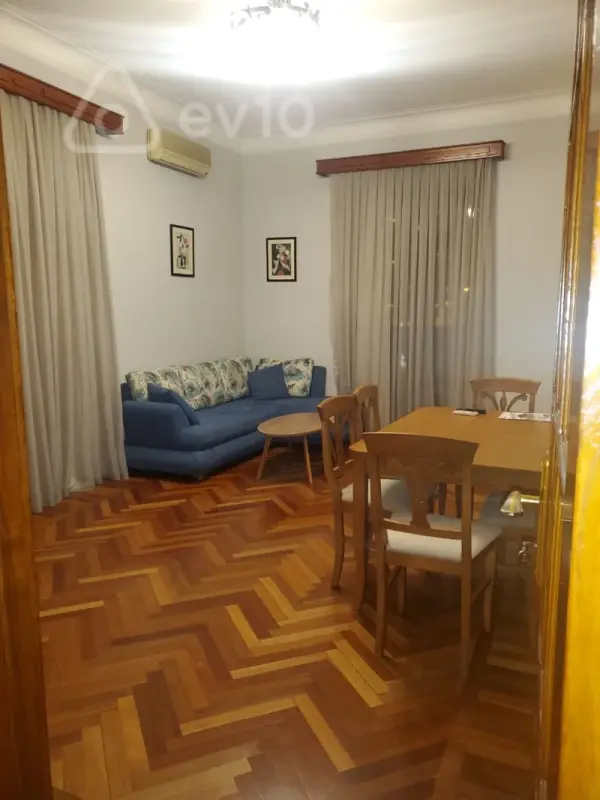 Kirayə verilir 2 otaqlı köhnə tikili 70 m²
