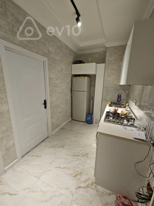 Kirayə verilir 2 otaqlı yeni tikili 50 m²