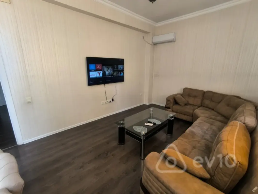 Kirayə verilir 2 otaqlı yeni tikili 69 m²