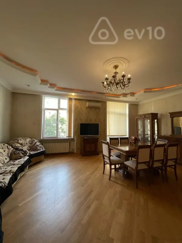Kirayə verilir 3 otaqlı köhnə tikili 80 m²