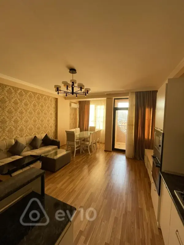 Kirayə verilir 2 otaqlı yeni tikili 80 m²