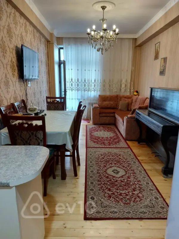 Kirayə verilir 2 otaqlı yeni tikili 55 m²