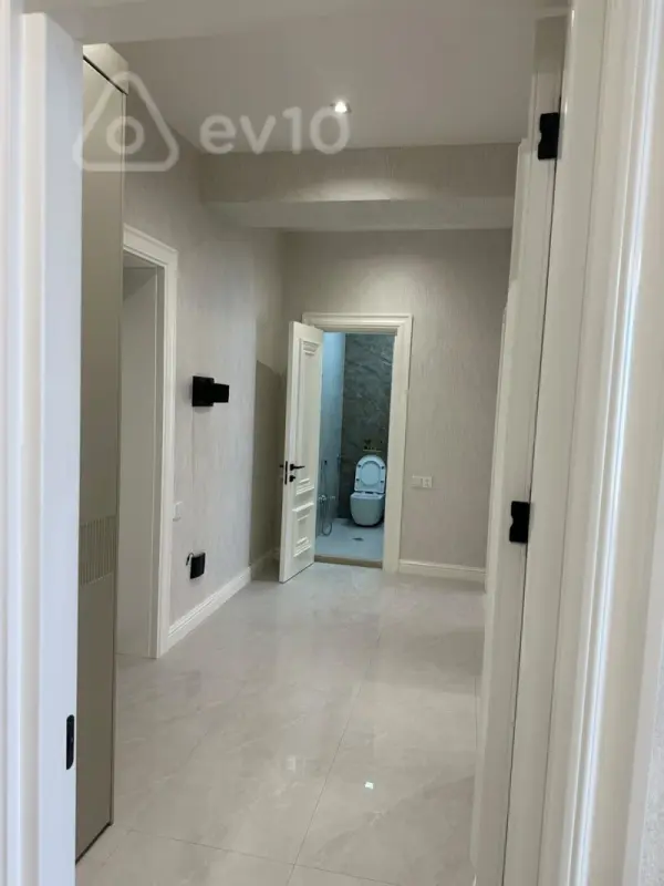 Kirayə verilir 3 otaqlı yeni tikili 100 m²