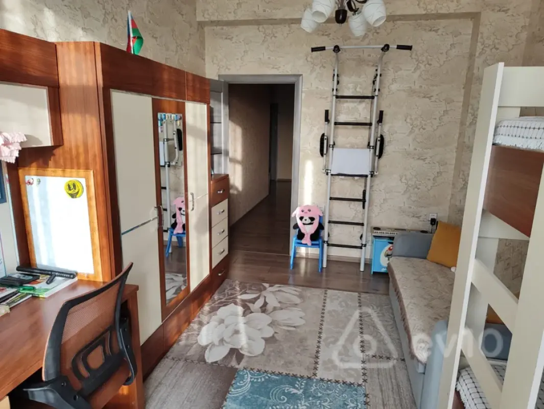 Satılır 3 otaqlı yeni tikili 80 m²