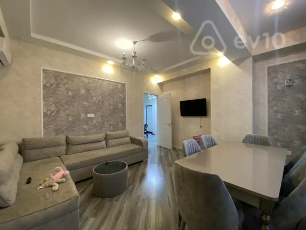 Kirayə verilir 3 otaqlı yeni tikili 77 m²