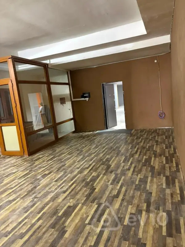 Kirayə verilir 1 otaqlı ofis 120 m²