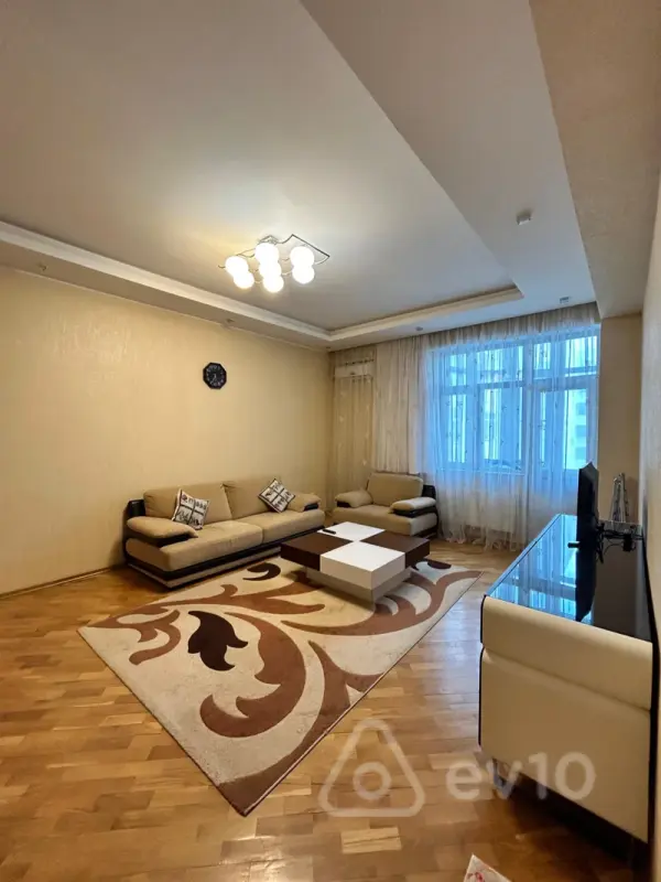 Kirayə verilir 2 otaqlı yeni tikili 110 m²