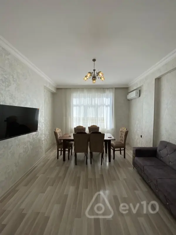 Kirayə verilir 3 otaqlı yeni tikili 95 m²