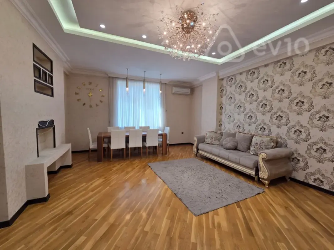 Kirayə verilir 3 otaqlı yeni tikili 136 m²