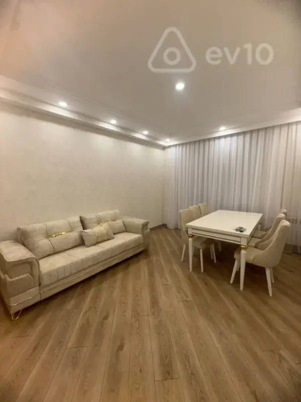 Kirayə verilir 2 otaqlı yeni tikili 70 m²