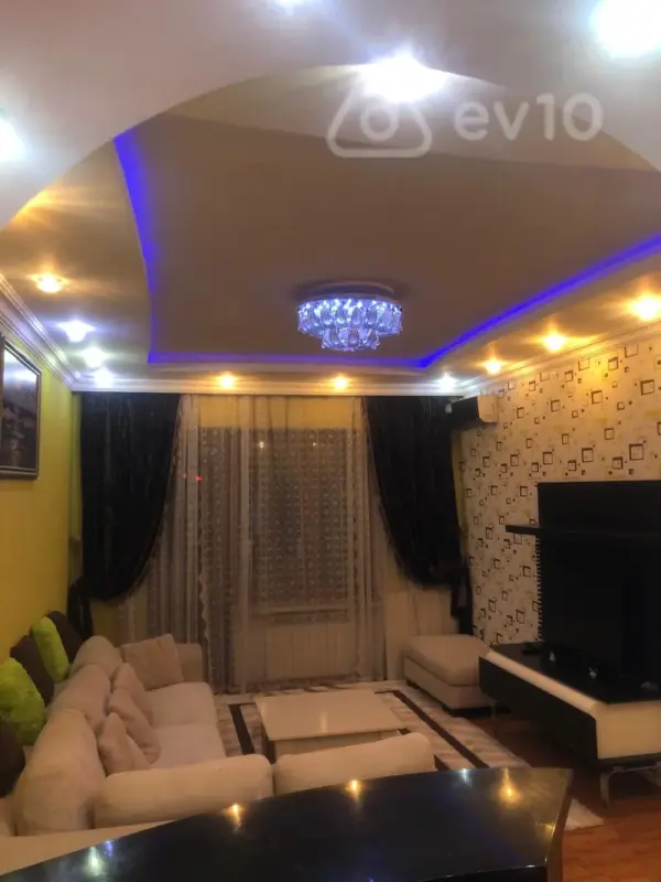Kirayə verilir 2 otaqlı yeni tikili 60 m²