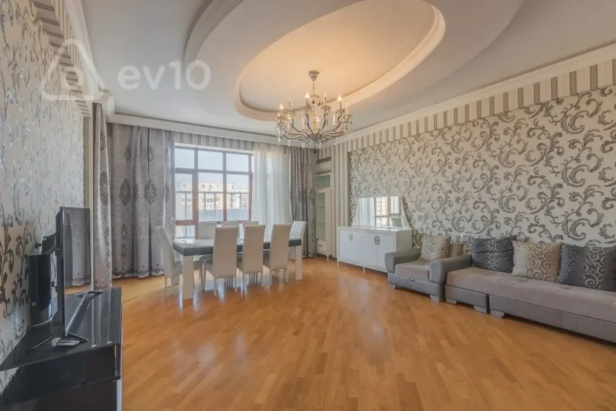 Kirayə verilir 3 otaqlı yeni tikili 135 m²
