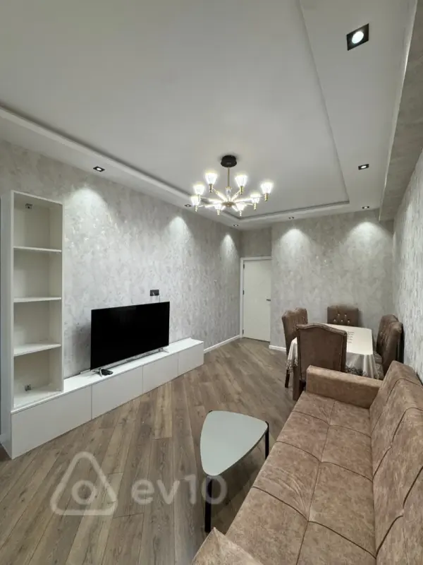 Kirayə verilir 2 otaqlı yeni tikili 65 m²
