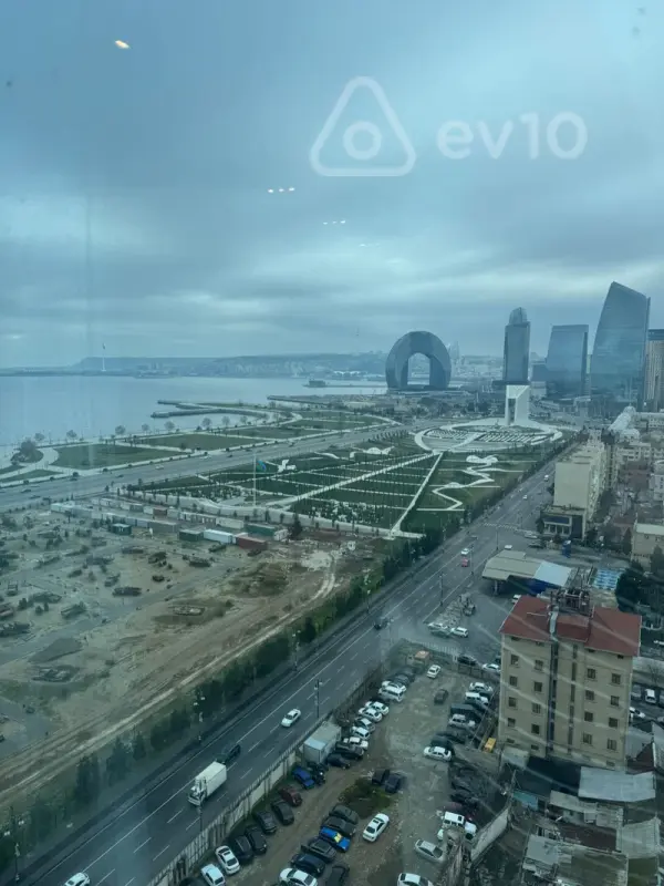 Kirayə verilir 3 otaqlı yeni tikili 250 m²