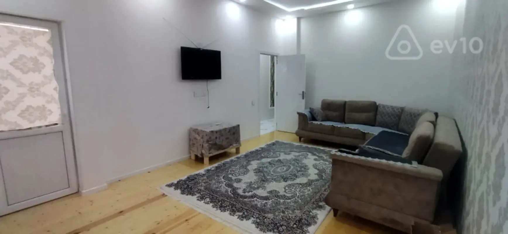 Kirayə verilir 2 otaqlı yeni tikili 75 m²