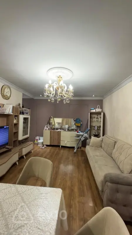 Kirayə verilir 2 otaqlı köhnə tikili 60 m²