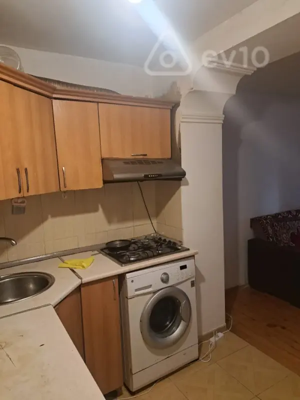 Kirayə verilir 2 otaqlı köhnə tikili 50 m²