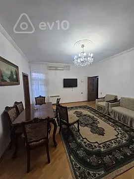 Kirayə verilir 4 otaqlı köhnə tikili 120 m² — Bakı, Nəsimi 4 otaq 120.00 m²