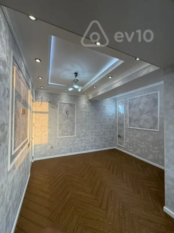 Satılır 3 otaqlı yeni tikili 115 m²