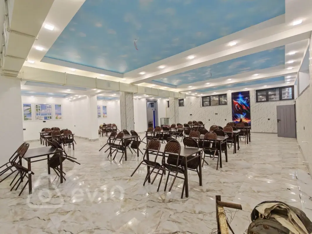 Kirayə verilir mənzil 259 m²