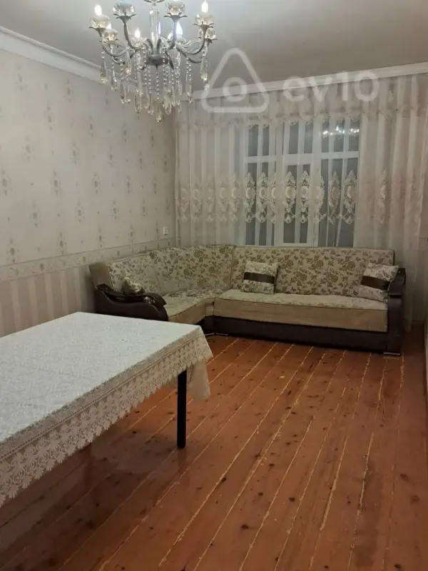Kirayə verilir 3 otaqlı köhnə tikili 80 m²